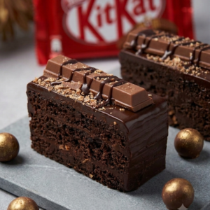 Special KitKat Pastry Online – Fresh Chocolate Cake Delivery Near Me